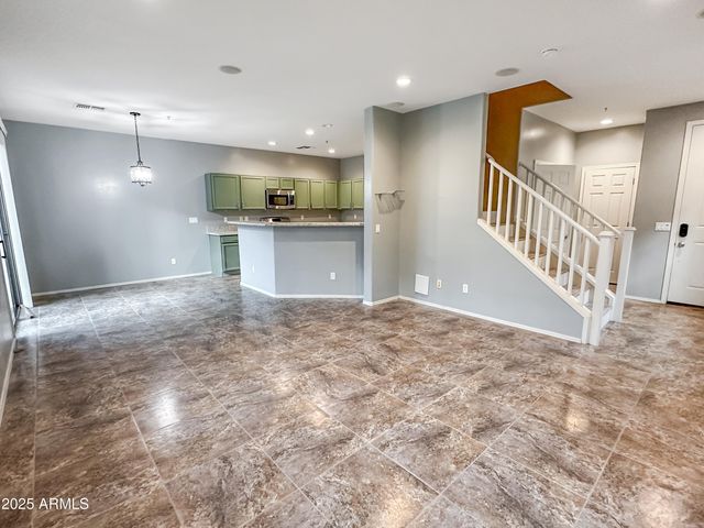 1426 N 81ST Drive, Phoenix, AZ 85043