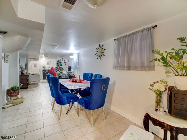 68 Lexington Ave, Jersey City, NJ 07304