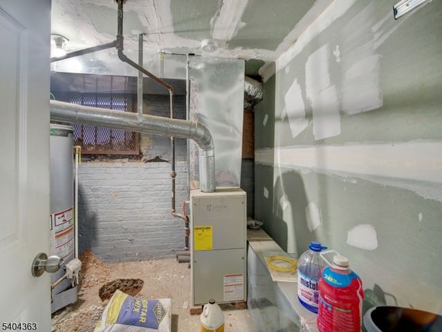 68 Lexington Ave, Jersey City, NJ 07304