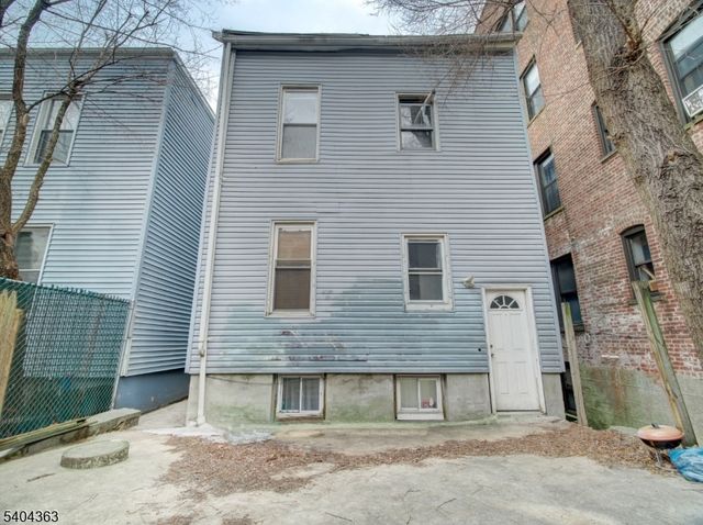 68 Lexington Ave, Jersey City, NJ 07304