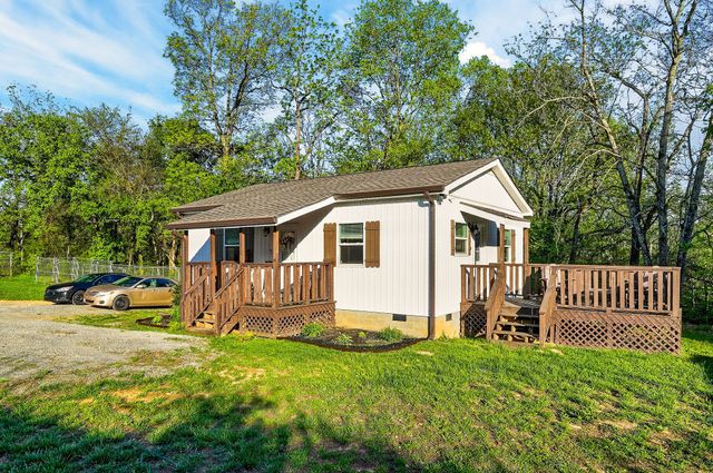 3820 Jefferson Rd, Smithville, TN 37166