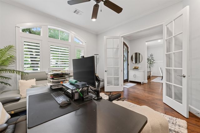 738 E Creekside Drive, Houston, TX 77024