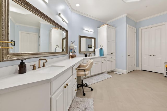 738 E Creekside Drive, Houston, TX 77024