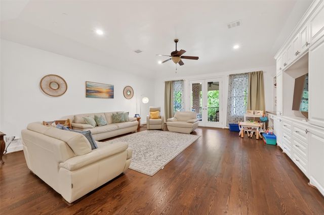 738 E Creekside Drive, Houston, TX 77024