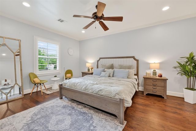 738 E Creekside Drive, Houston, TX 77024