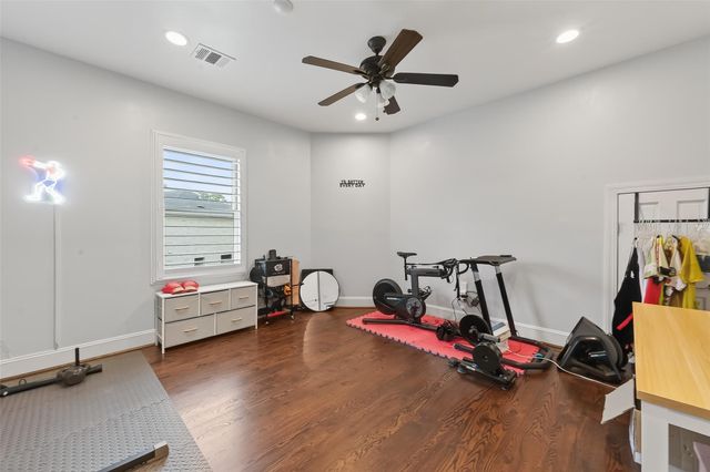 738 E Creekside Drive, Houston, TX 77024