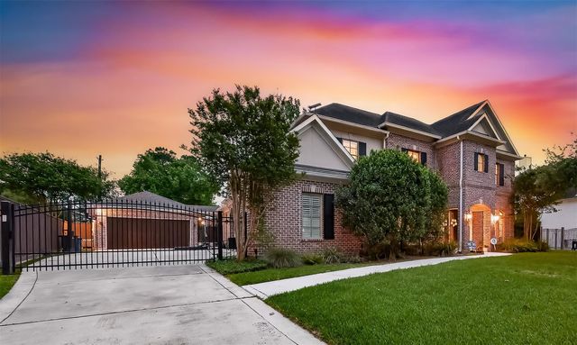 738 E Creekside Drive, Houston, TX 77024