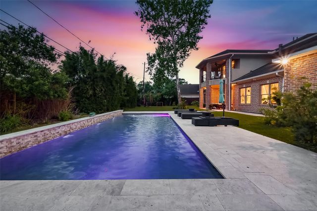 738 E Creekside Drive, Houston, TX 77024