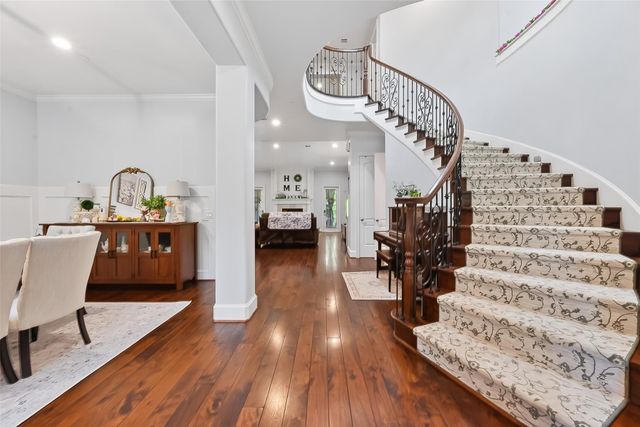 738 E Creekside Drive, Houston, TX 77024