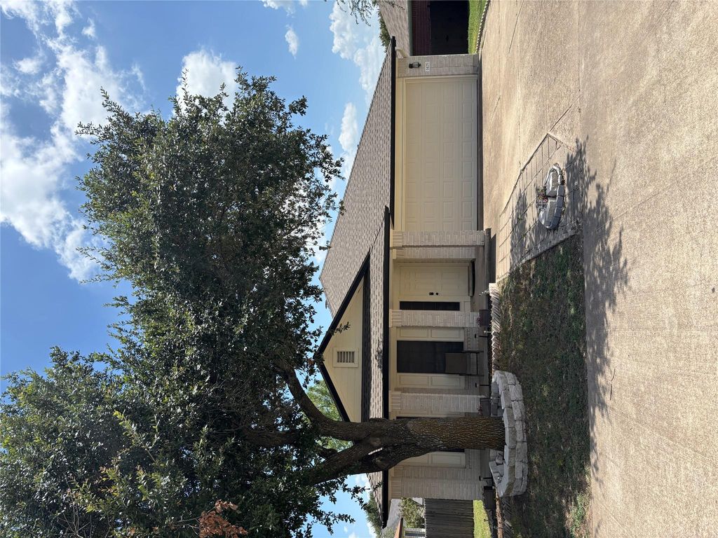 1425 W Pflugerville PKWY, Round Rock, TX 78664