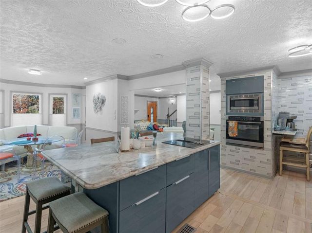 180 Roxboro Court, Fayetteville, GA 30215