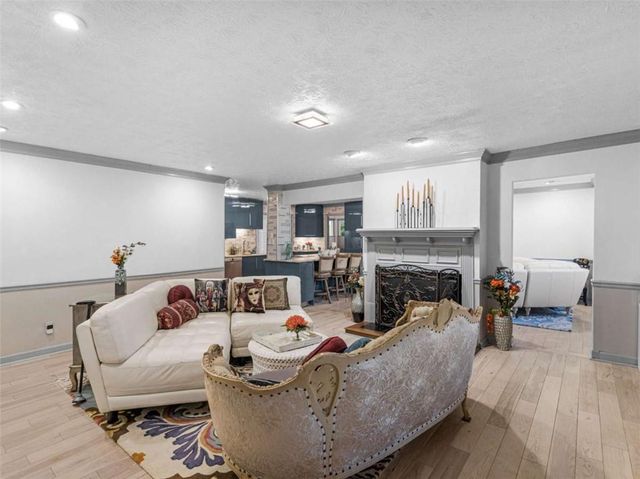 180 Roxboro Court, Fayetteville, GA 30215