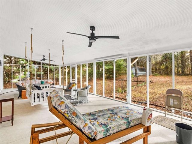 180 Roxboro Court, Fayetteville, GA 30215