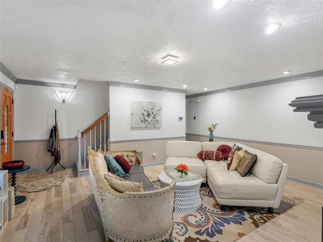 180 Roxboro Court, Fayetteville, GA 30215