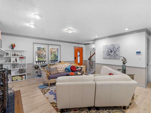 180 Roxboro Court, Fayetteville, GA 30215