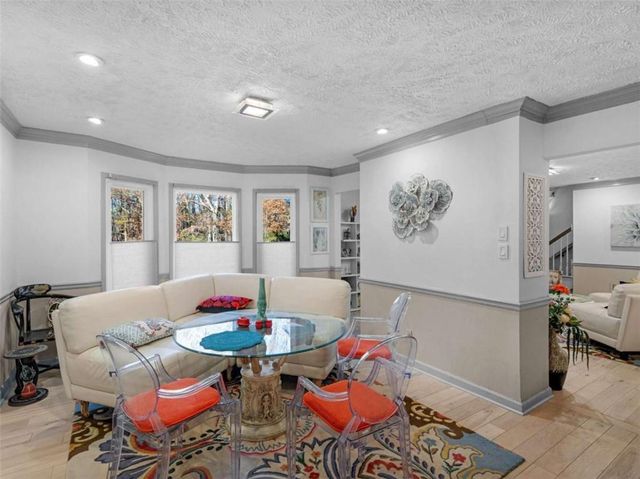 180 Roxboro Court, Fayetteville, GA 30215