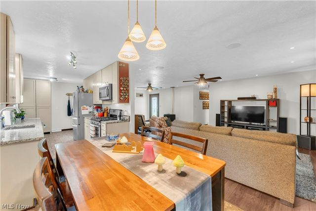 8276 Marianna Boulevard, Broadview Heights, OH 44147