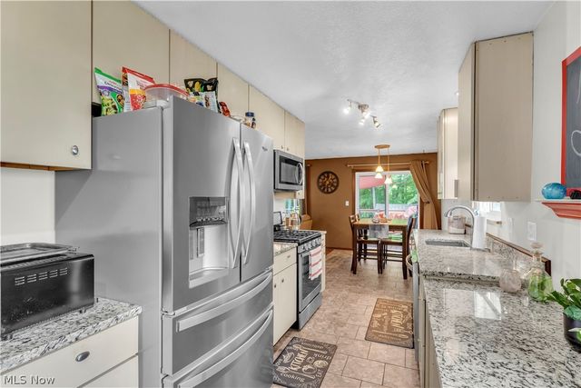 8276 Marianna Boulevard, Broadview Heights, OH 44147