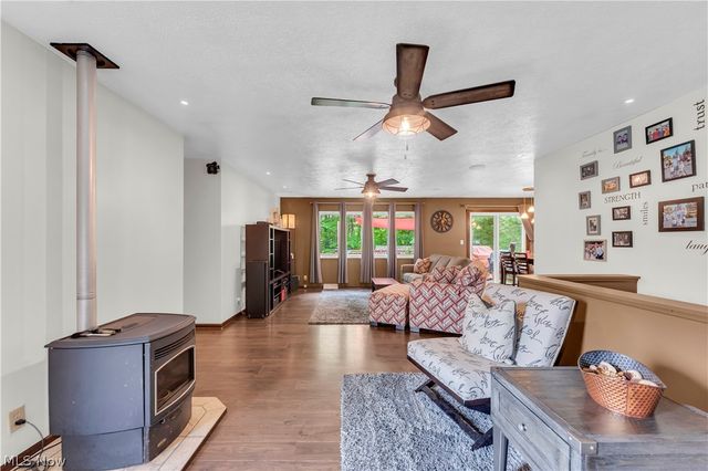 8276 Marianna Boulevard, Broadview Heights, OH 44147