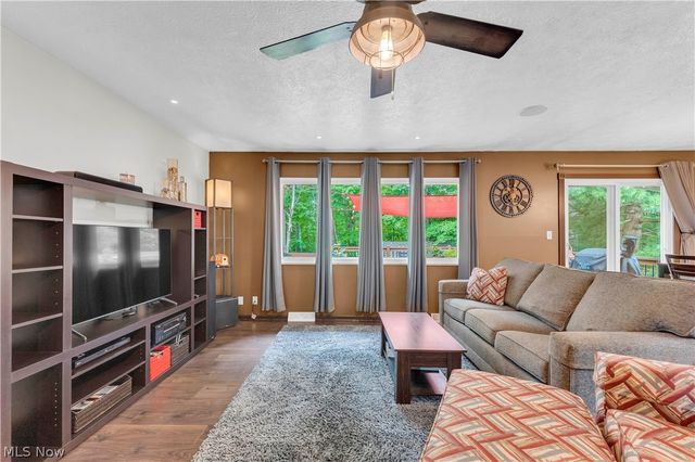 8276 Marianna Boulevard, Broadview Heights, OH 44147