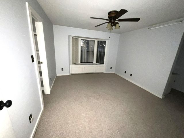 406 Hidden Creek Circle, Sealy, TX 77474