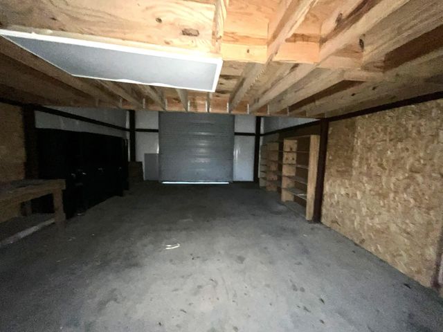 406 Hidden Creek Circle, Sealy, TX 77474