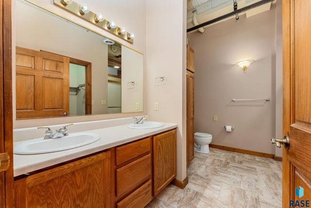 132 S Dakota Ave Avenue 205, Sioux Falls, SD 57104