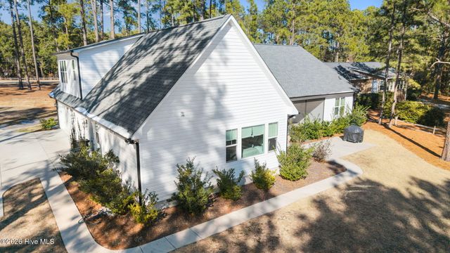 120 E Devonshire Avenue, West End, NC 27376