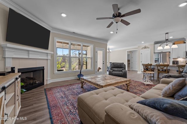 120 E Devonshire Avenue, West End, NC 27376