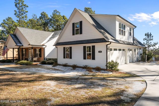 120 E Devonshire Avenue, West End, NC 27376