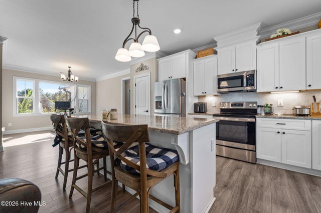 120 E Devonshire Avenue, West End, NC 27376