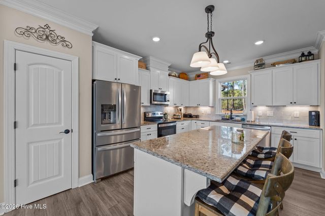 120 E Devonshire Avenue, West End, NC 27376