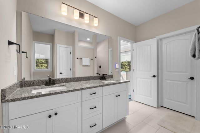 120 E Devonshire Avenue, West End, NC 27376