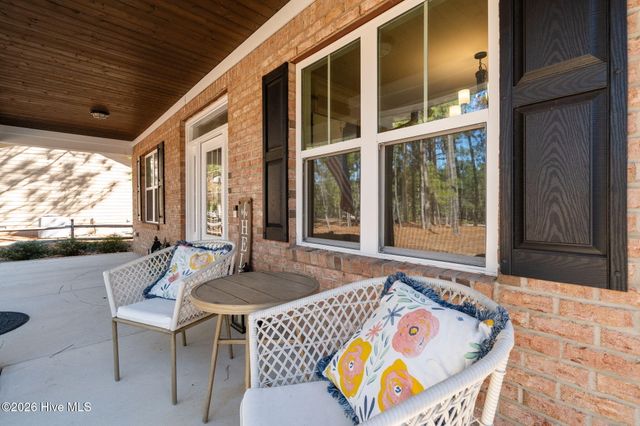 120 E Devonshire Avenue, West End, NC 27376