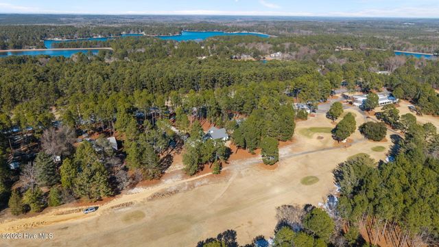 120 E Devonshire Avenue, West End, NC 27376