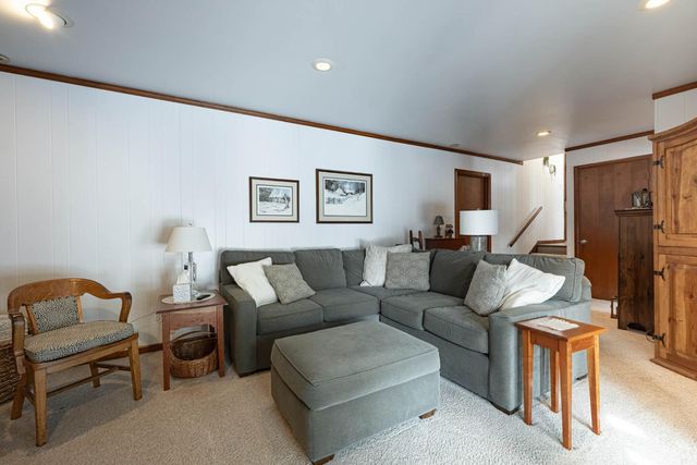 4900 Ronald Drive, Middletown, OH 45042