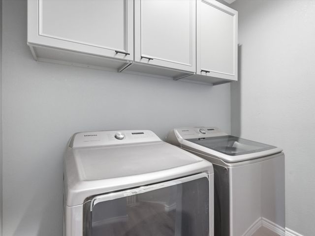 913 Carpenter Street, Azle, TX 76020