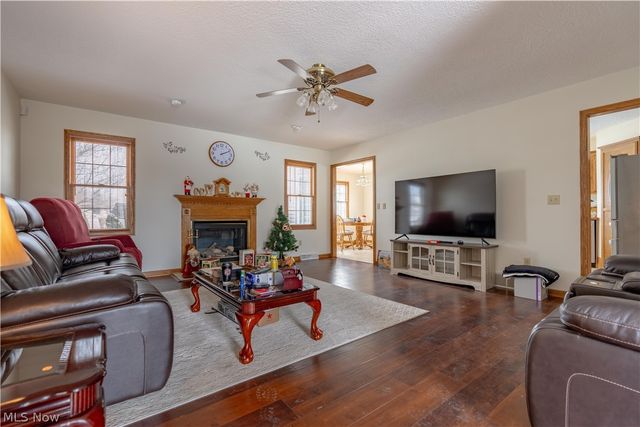 4044 Cinwood Street NW, Massillon, OH 44646