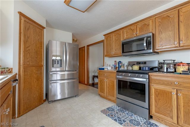 4044 Cinwood Street NW, Massillon, OH 44646