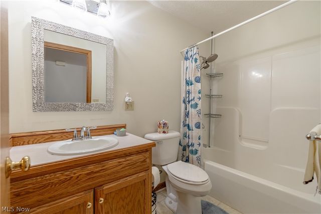 4044 Cinwood Street NW, Massillon, OH 44646