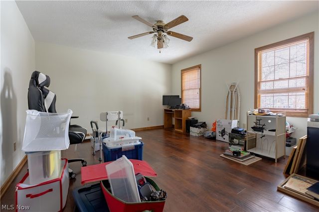 4044 Cinwood Street NW, Massillon, OH 44646