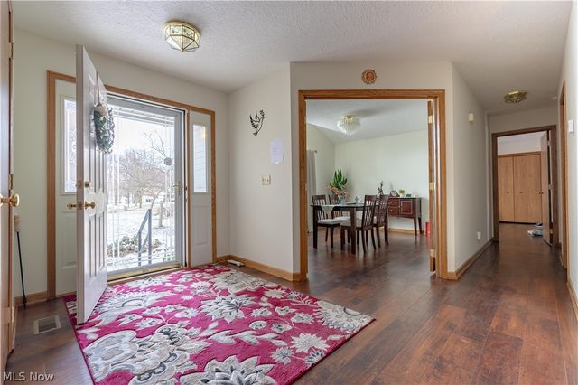 4044 Cinwood Street NW, Massillon, OH 44646