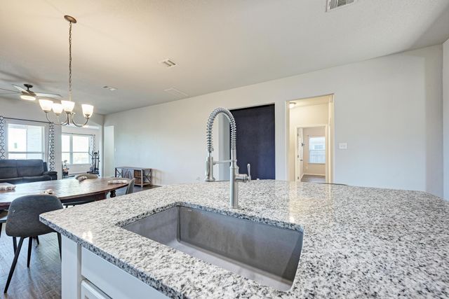 136 Finley ST, Hutto, TX 78634