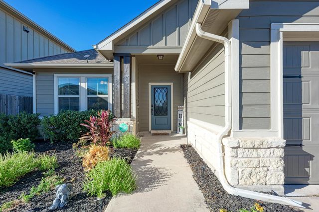 136 Finley ST, Hutto, TX 78634