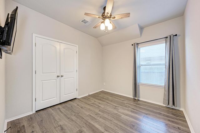 136 Finley ST, Hutto, TX 78634