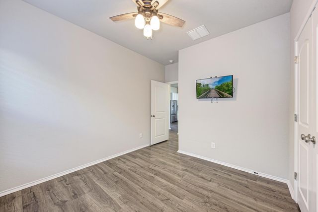 136 Finley ST, Hutto, TX 78634