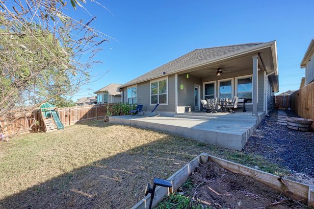 136 Finley ST, Hutto, TX 78634