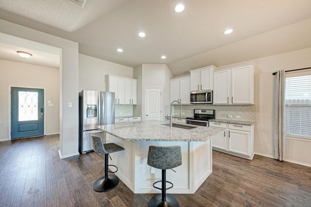 136 Finley ST, Hutto, TX 78634