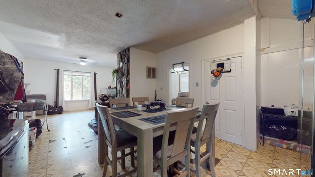 31 Winchester Street, Waterbury, CT 06704