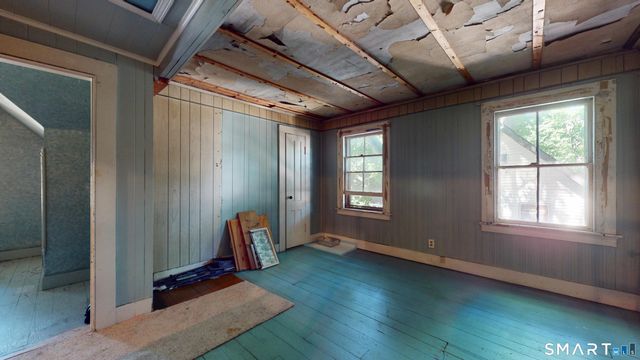 31 Winchester Street, Waterbury, CT 06704